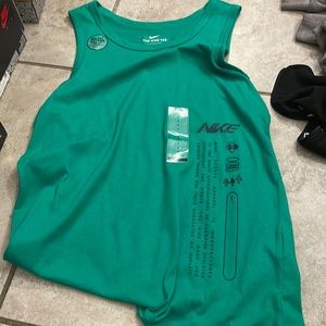 Green Workout Tee